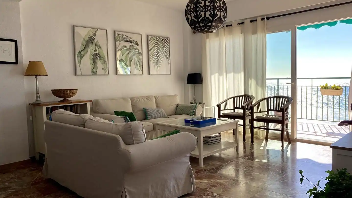 Flat for rent in Paseo Marítimo Rey de España, Las Gaviotas - Carvajal