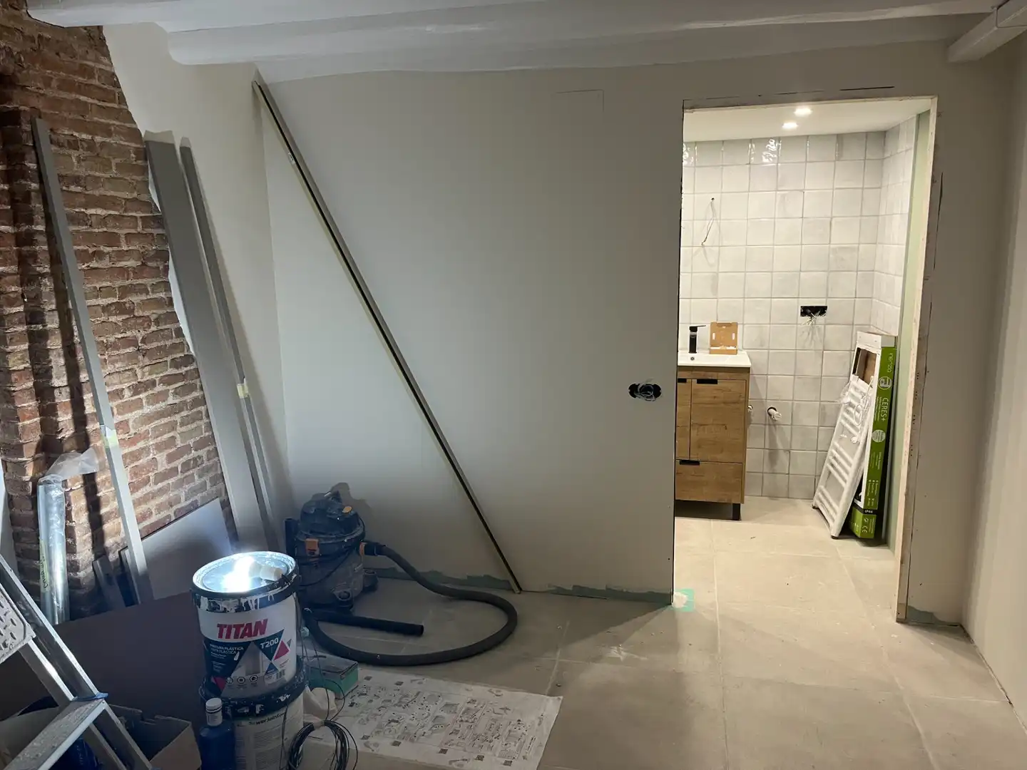 Flat with terrace for sale in Carrer del Parlament 13, imagen 4