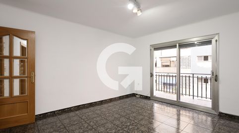 PISO DE 3 HABITACIONES, ASCENSOR Y BALCÓN, imatge 2