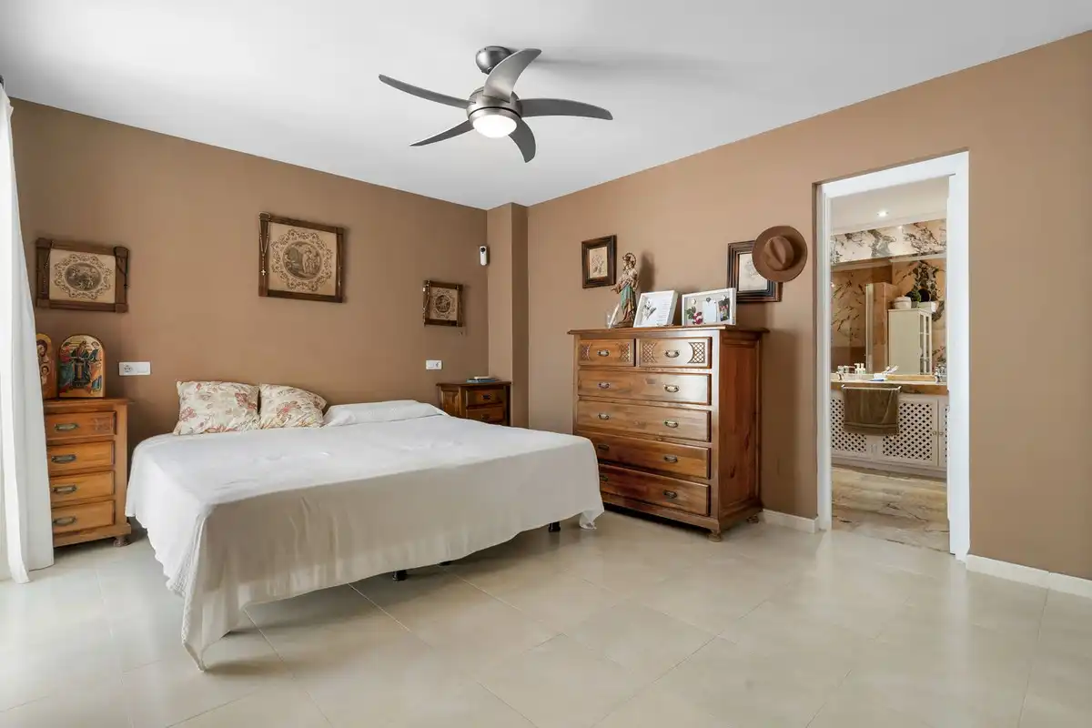 Home with pool for sale in Nueva Andalucía, imagen 16