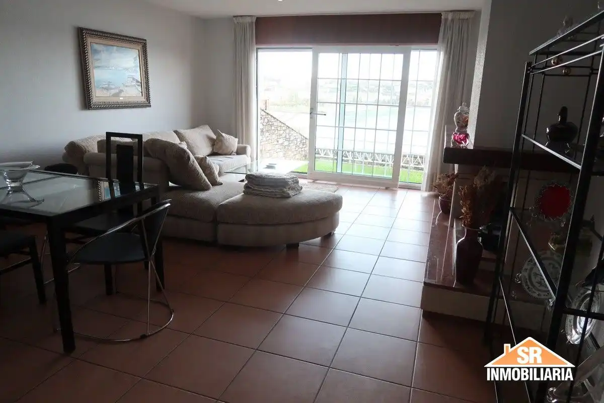 Sala de estar de Casa adosada de alquiler en Sada (A Coruña) con Calefacción, Parquet y Terraza