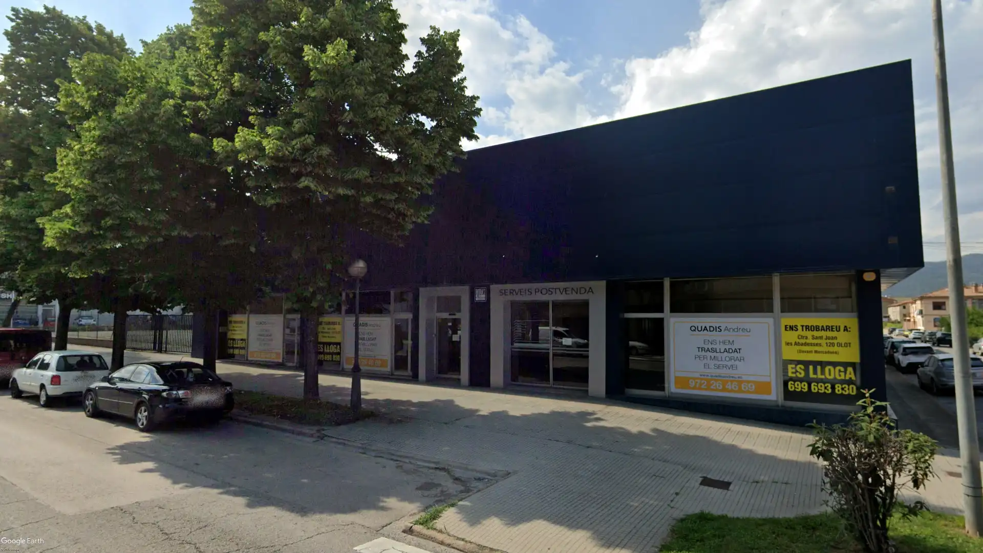 Vista exterior de Nave industrial de alquiler en Olot con Alarma