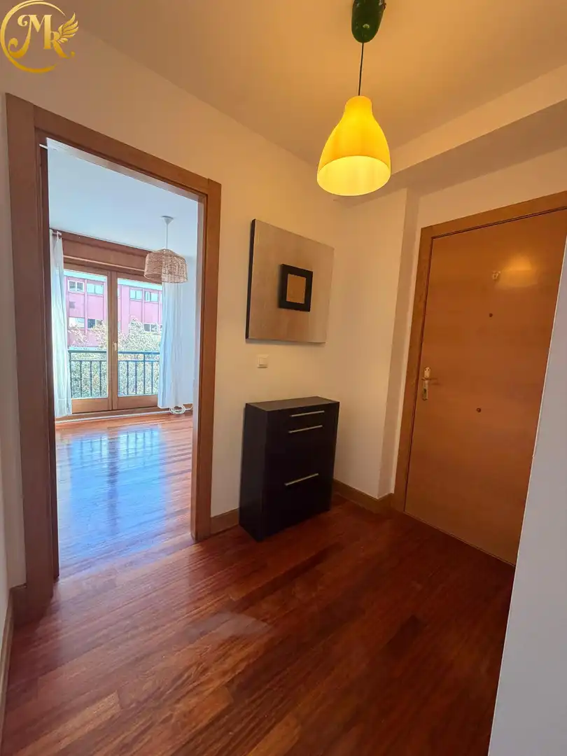 Piso en venta en Calle ALBERICIA, Alisal - San Román