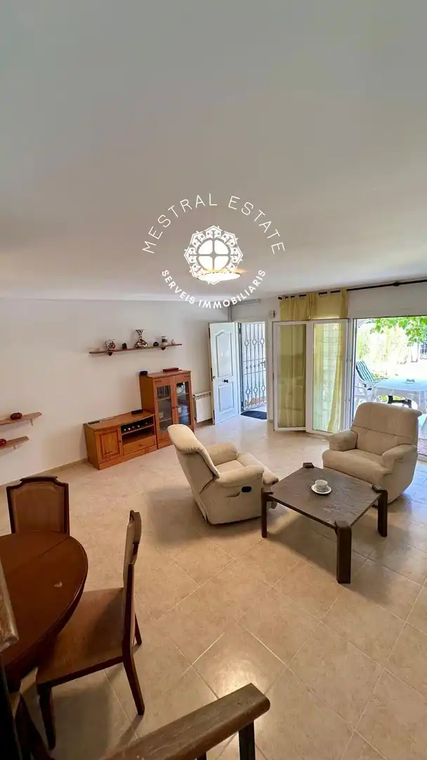 Sala de estar de Casa adosada en venta en Cambrils con Calefacción, Terraza y Trastero