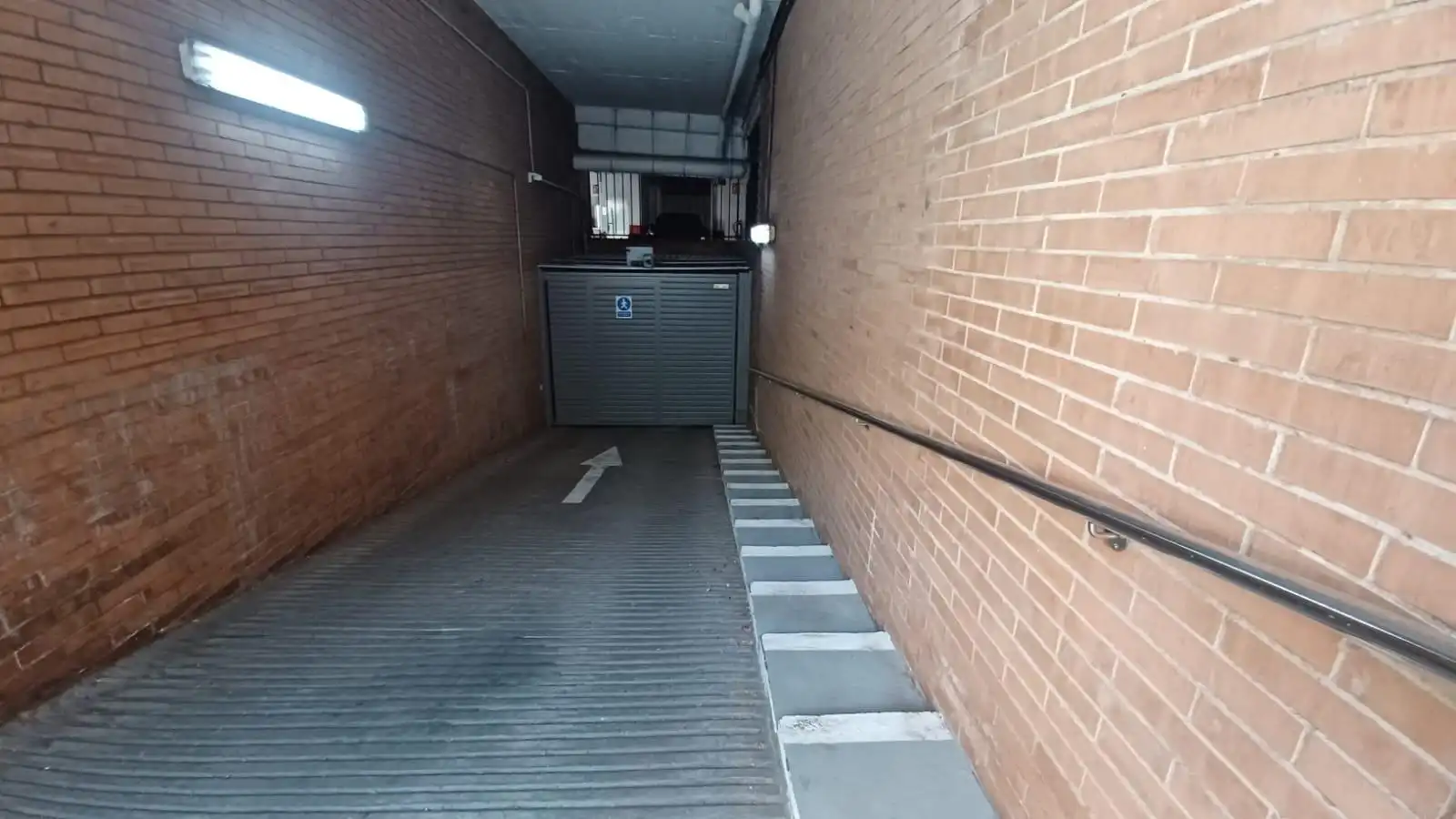 Parkplatz von Garage zum Verkauf in Barcelona