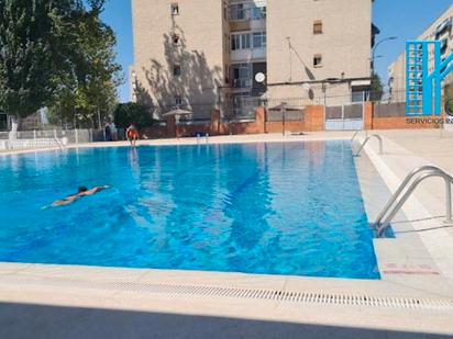 Swimming pool of Flat for sale in Parla  with Air Conditioner, Storage room and Swimming Pool