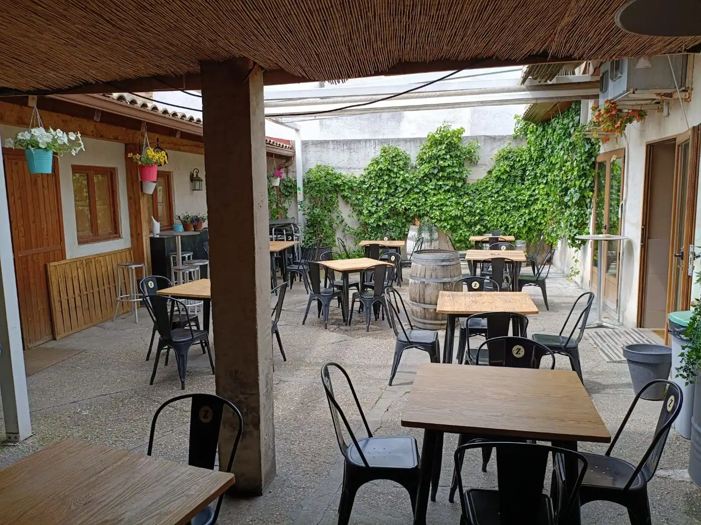 Terraza de Local en traspaso en Mojados con Aire acondicionado, Calefacción y Terraza