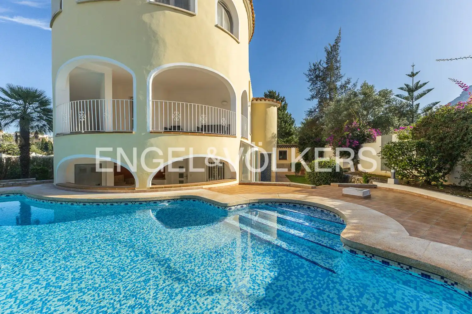 Swimming pool of Houses for sale in Dénia  with Air Conditioner, Heating and Private garden