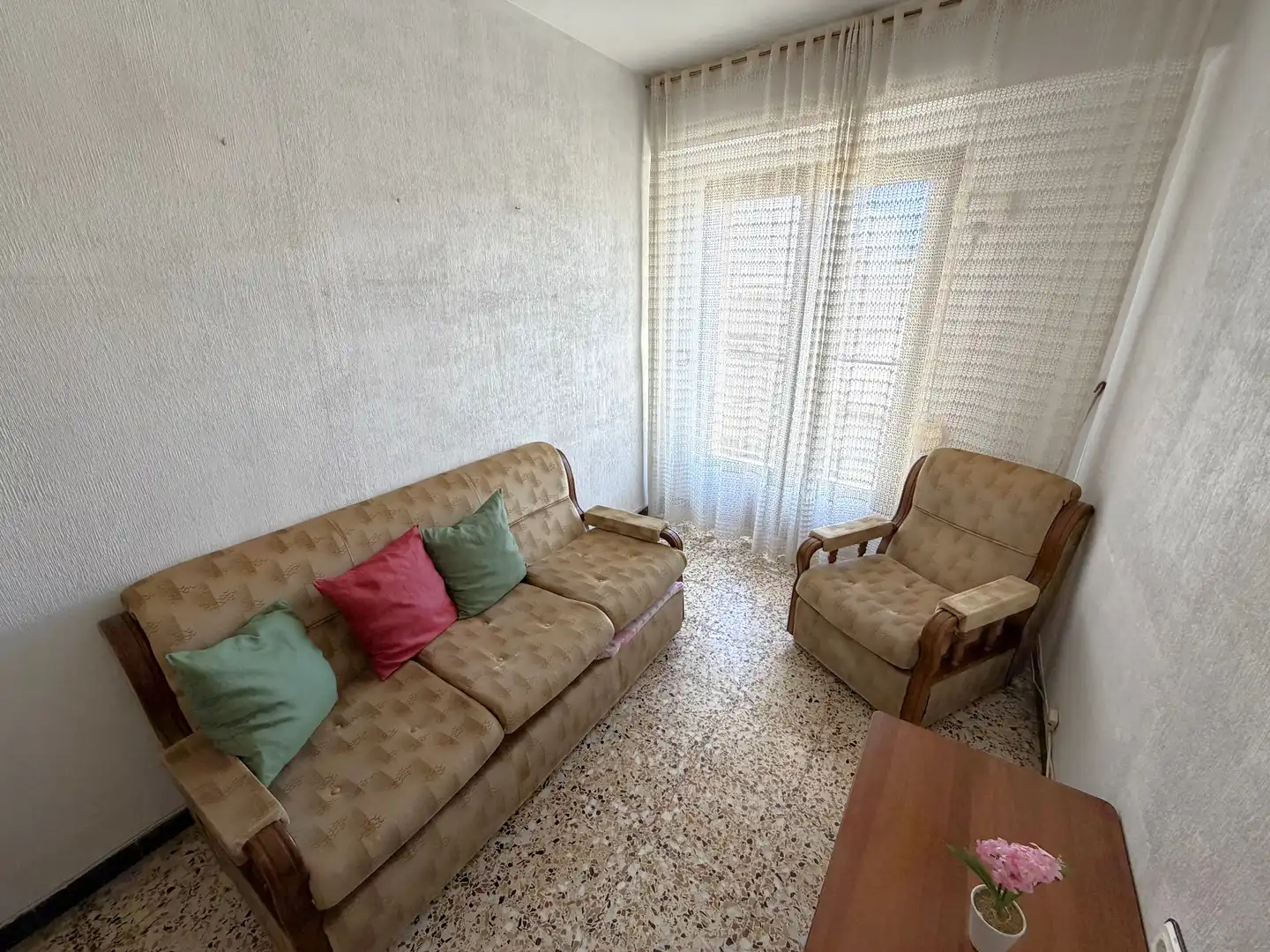Sala d'estar de Pis en venda en Alicante / Alacant amb Moblat i Balcó