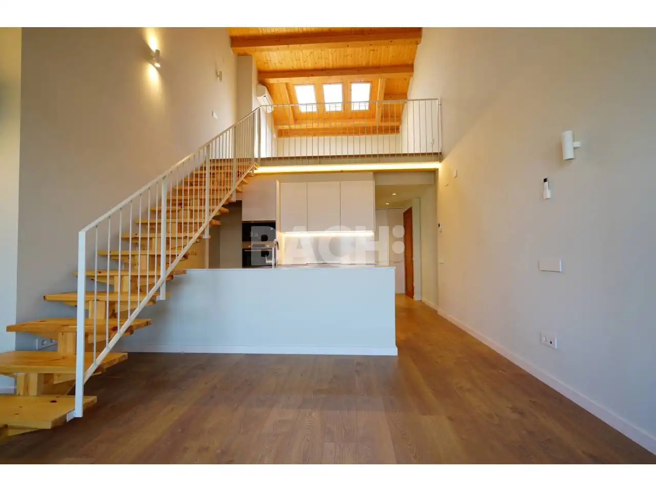 Duplexes for sale in Vic  with Air Conditioner, Heating and Parquet flooring