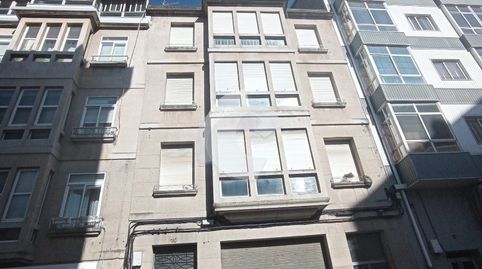 Descubre una oportunidad única en el corazón de la ciudad! Este impresionante edificio residencial, con su elegante fachada de pie