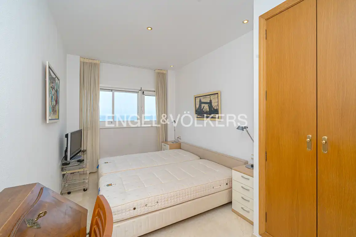 Dormitori de Àtic en venda en Benidorm amb Aire condicionat, Jardí privat i Piscina comunitària