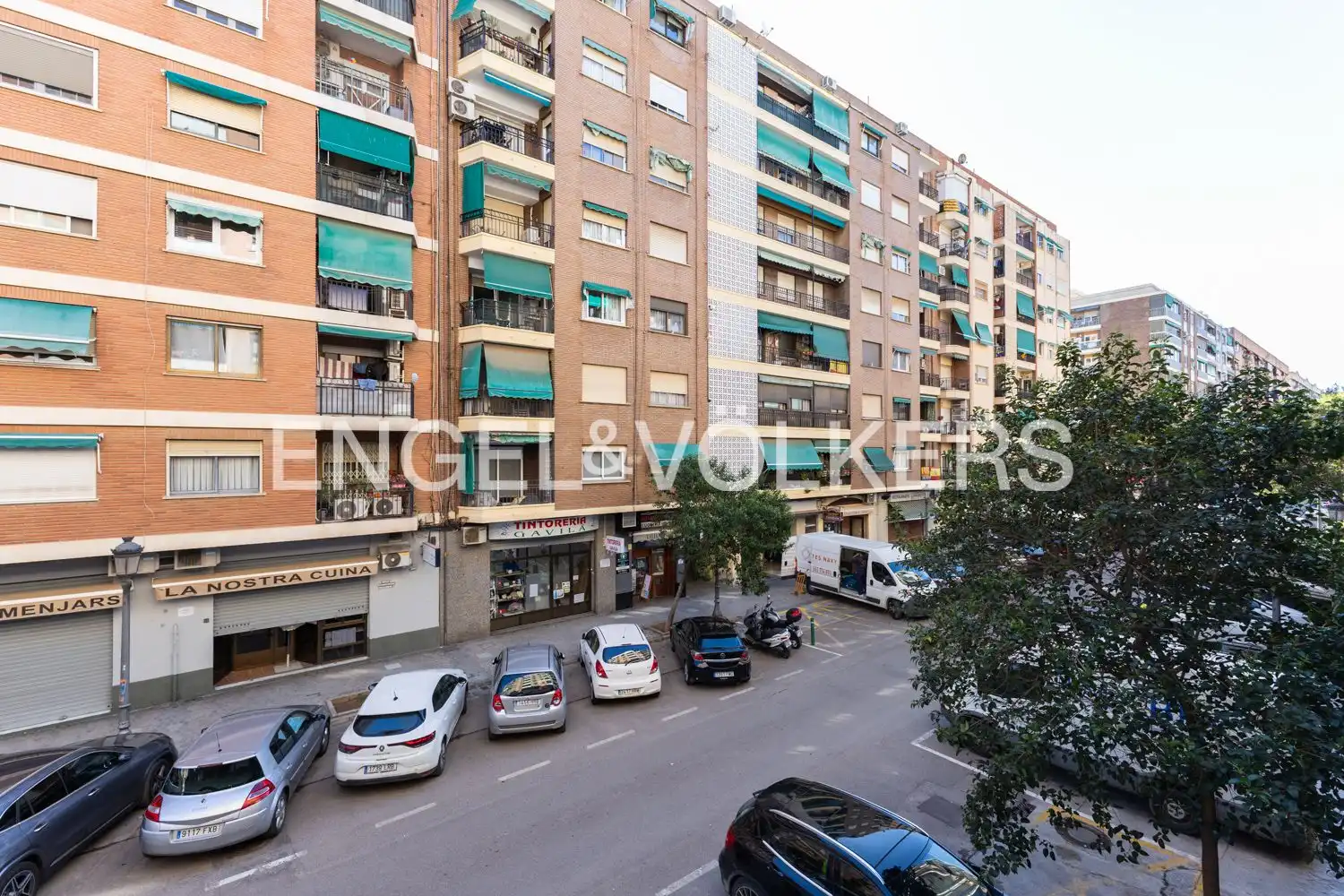 Vista exterior de Piso en venta en Valencia con Aire acondicionado, Calefacción y Parquet