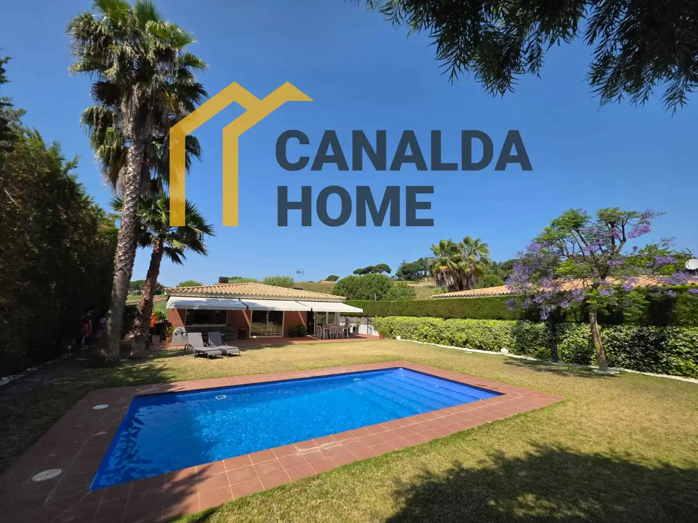 Vista exterior de Casa o chalet en venta en Sant Vicenç de Montalt con Aire acondicionado, Calefacción y Jardín privado