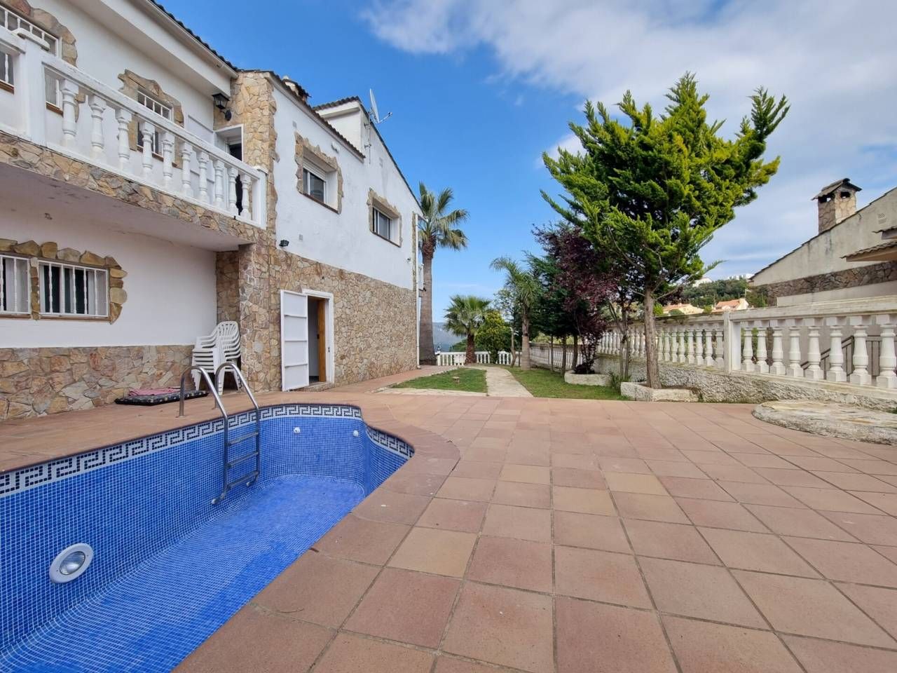 Vista exterior de Casa o xalet en venda en Lloret de Mar amb Aire condicionat, Calefacció i Jardí privat