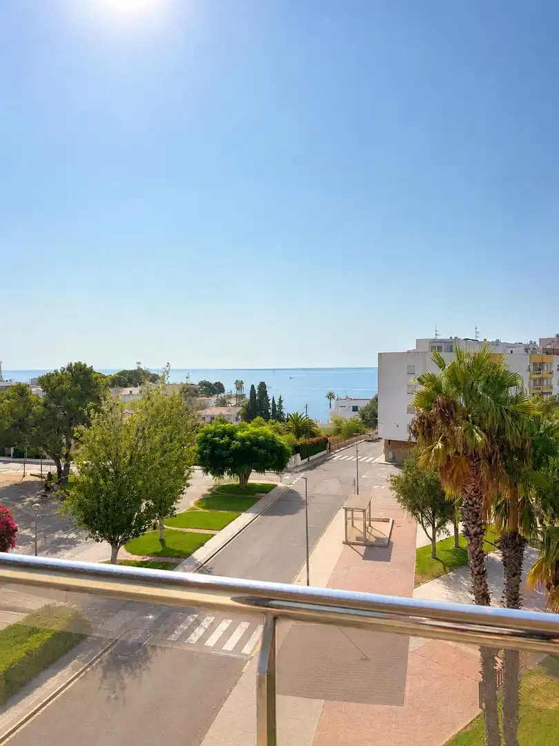 Vista exterior de Apartamento en venta en L'Ampolla con Aire acondicionado, Terraza y Amueblado