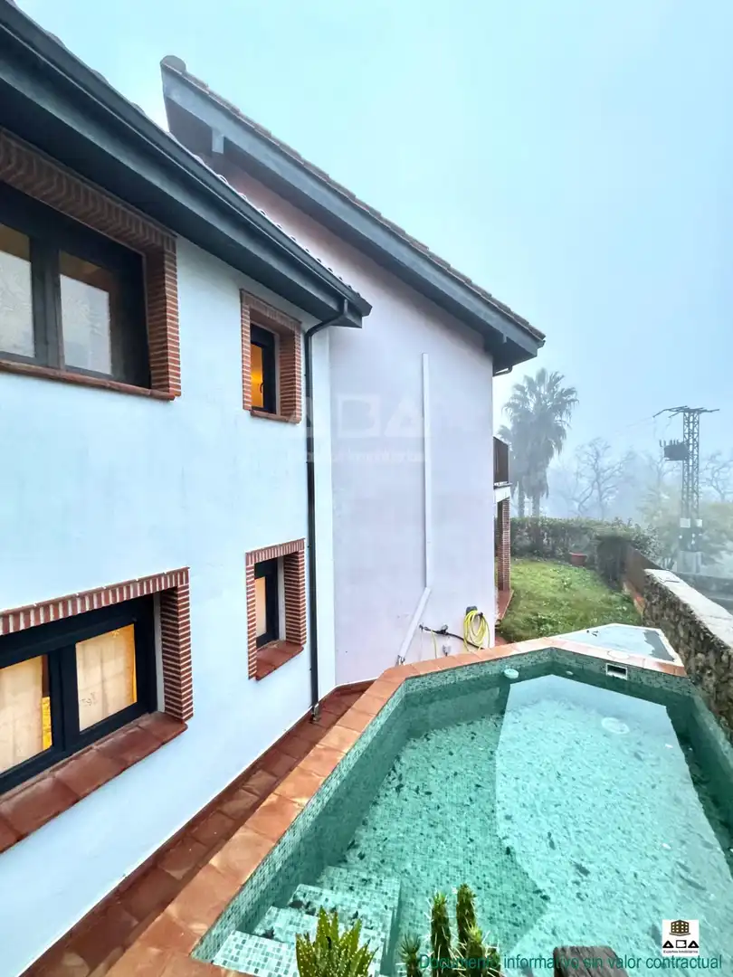 Vista exterior de Casa o chalet en venta en Poyales del Hoyo con Jardín privado, Terraza y Piscina