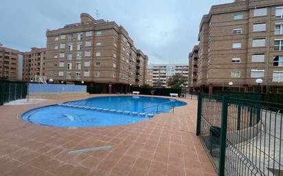 Piscina de Pis en venda en Castellón de la Plana / Castelló de la Plana amb Aire condicionat, Jardí privat i Traster