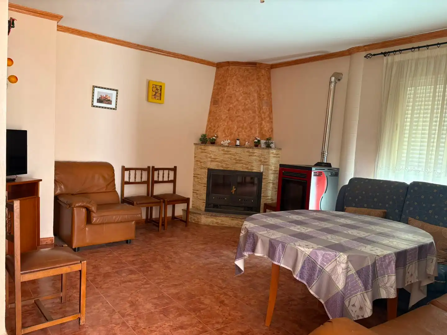Sala de estar de Piso en venta en Pozo Alcón con Calefacción, Terraza y Amueblado