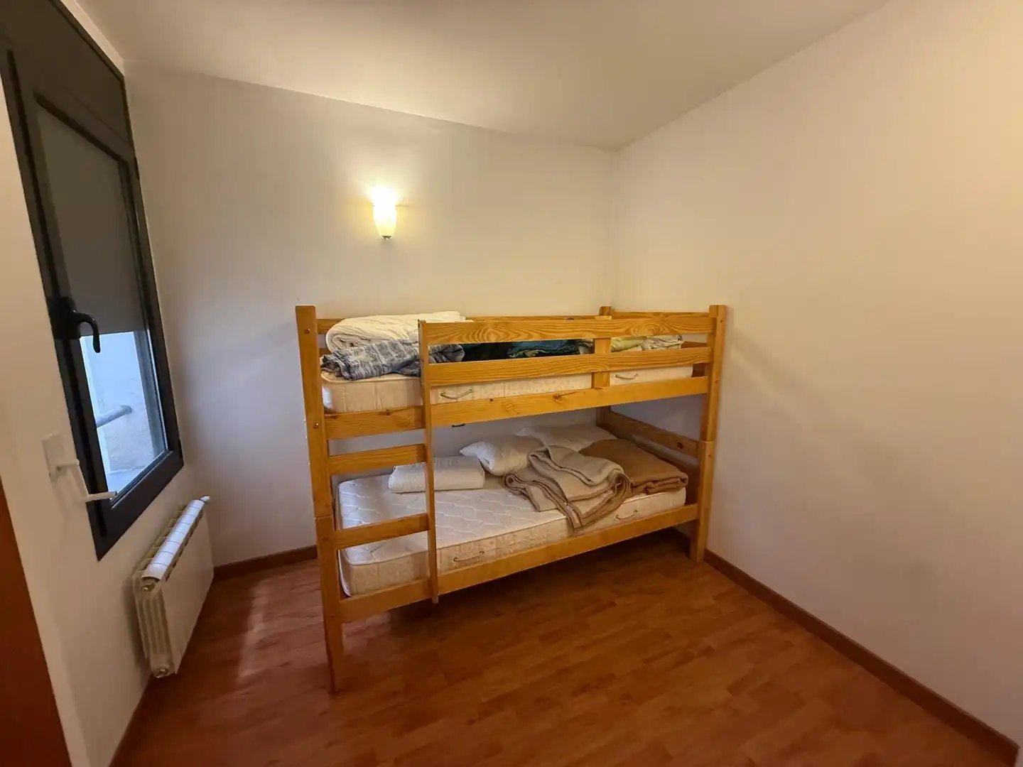 Habitación de Piso de alquiler en Canillo con Calefacción, Parquet y Terraza