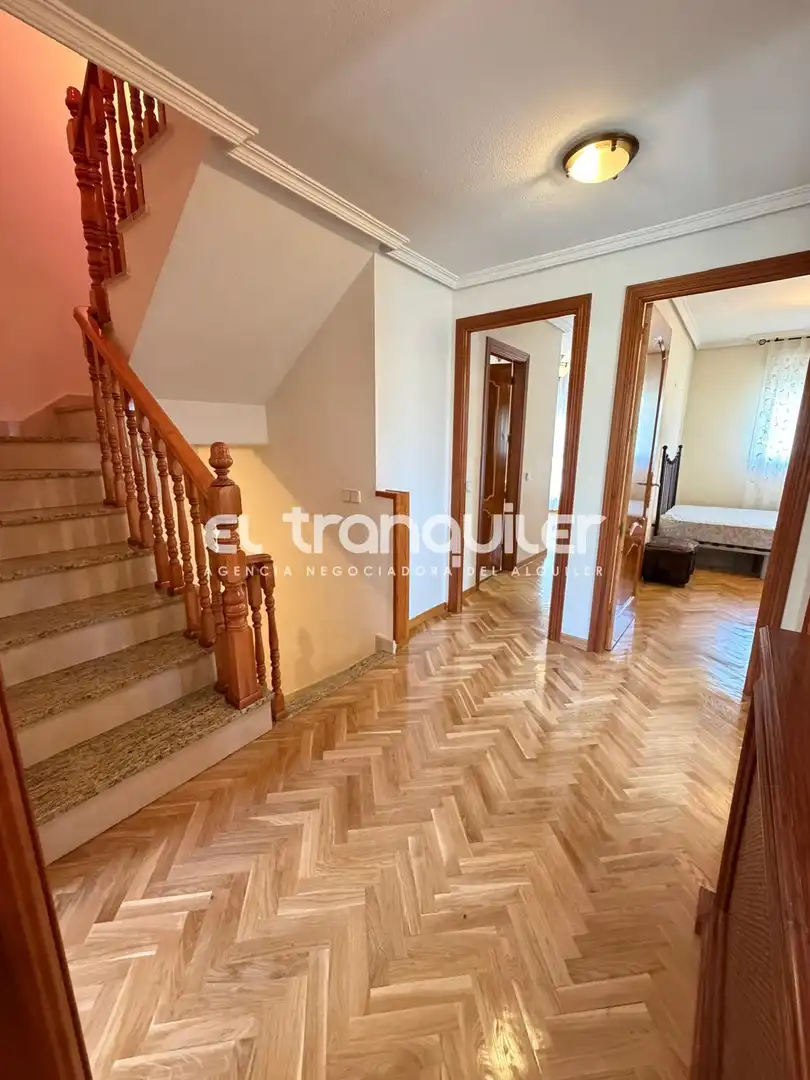 Casa adosada de lloguer en Leganés amb Jardí privat, Parquet i Terrassa