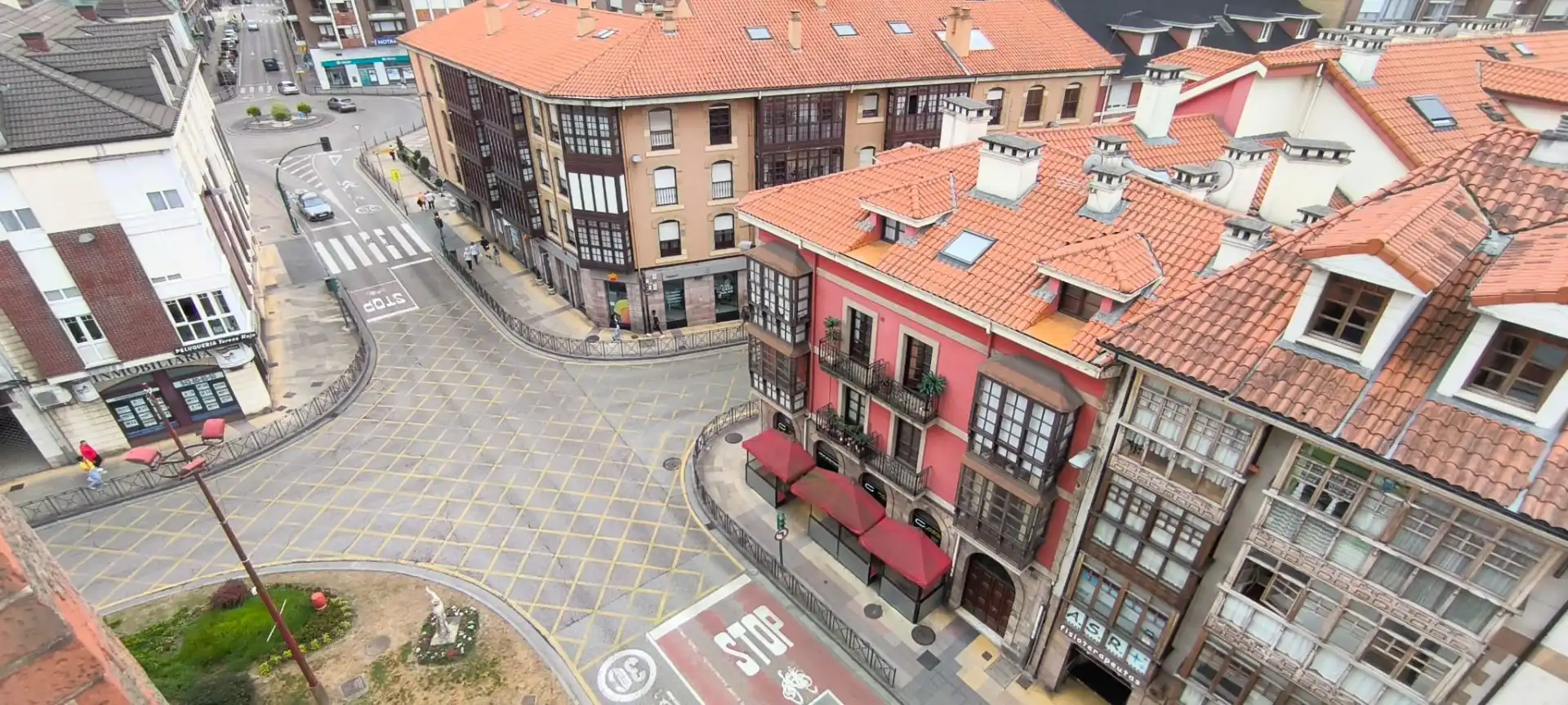Vista exterior de Piso en venta en Torrelavega  con Calefacción y Trastero
