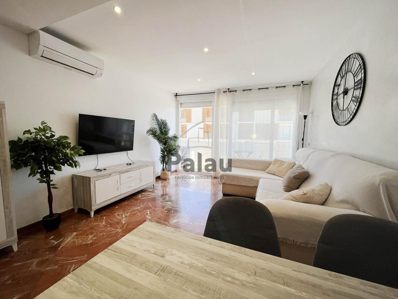 Sala d'estar de Pis en venda en Ciutadella de Menorca amb Aire condicionat i Balcó