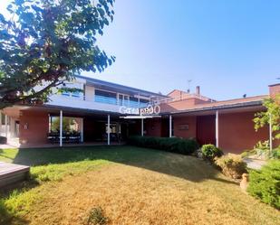 Vista exterior de Casa o xalet en venda en  Lleida Capital amb Terrassa i Balcó