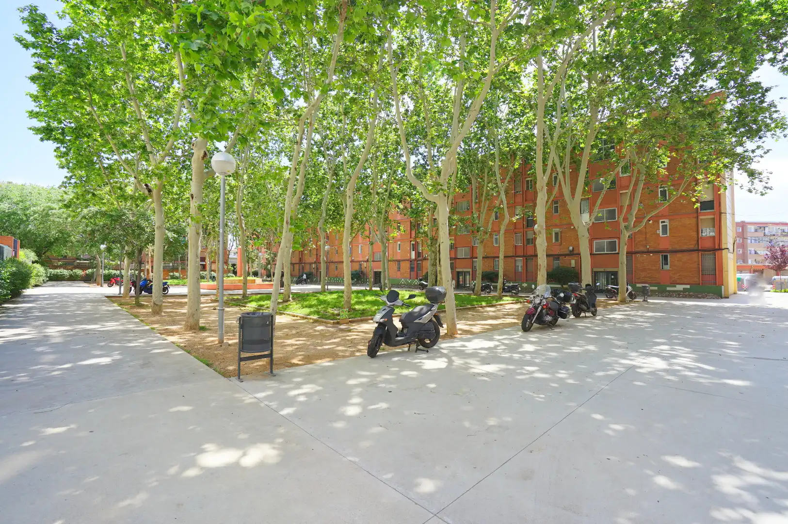 Vista exterior de Piso en venta en Sant Andreu