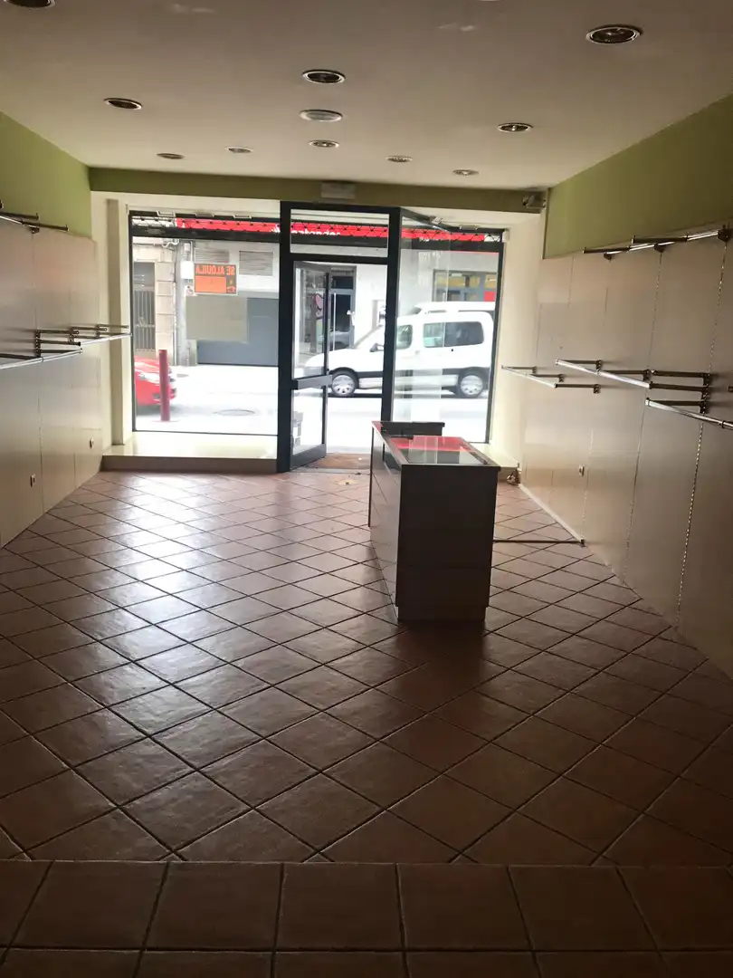Local comercial de lloguer a Rúa de Sanjurjo Badía, imagen 5