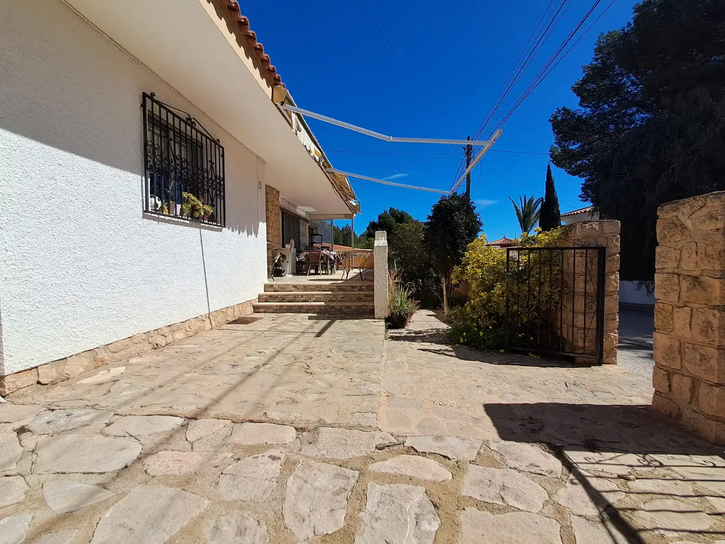 Vista exterior de Casa o chalet en venta en La Nucia con Jardín privado, Terraza y Horno