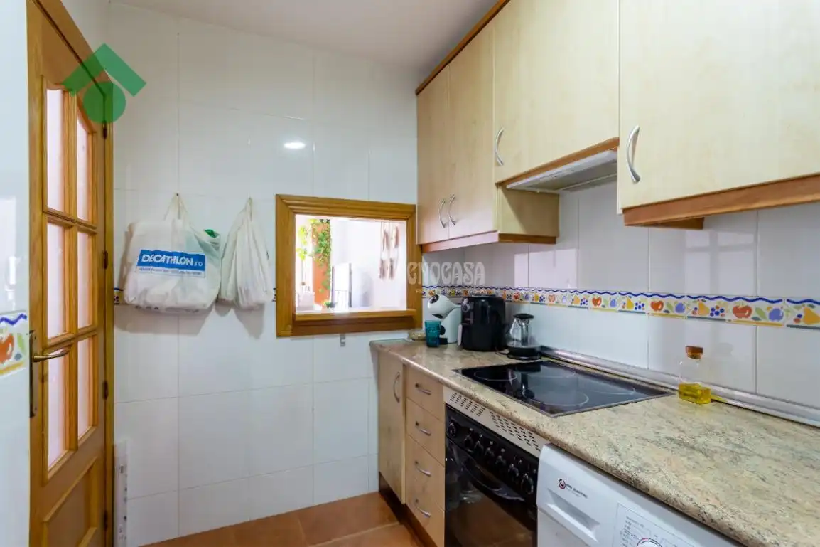 Cuina de Dúplex en venda en Almuñécar amb Aire condicionat i Terrassa