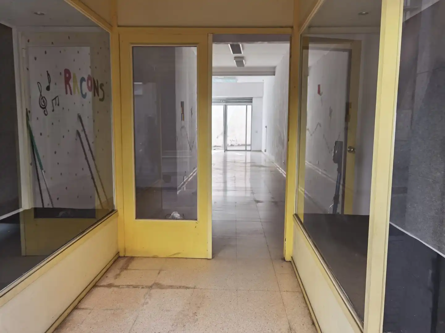 Commercial properties for rent in Centre