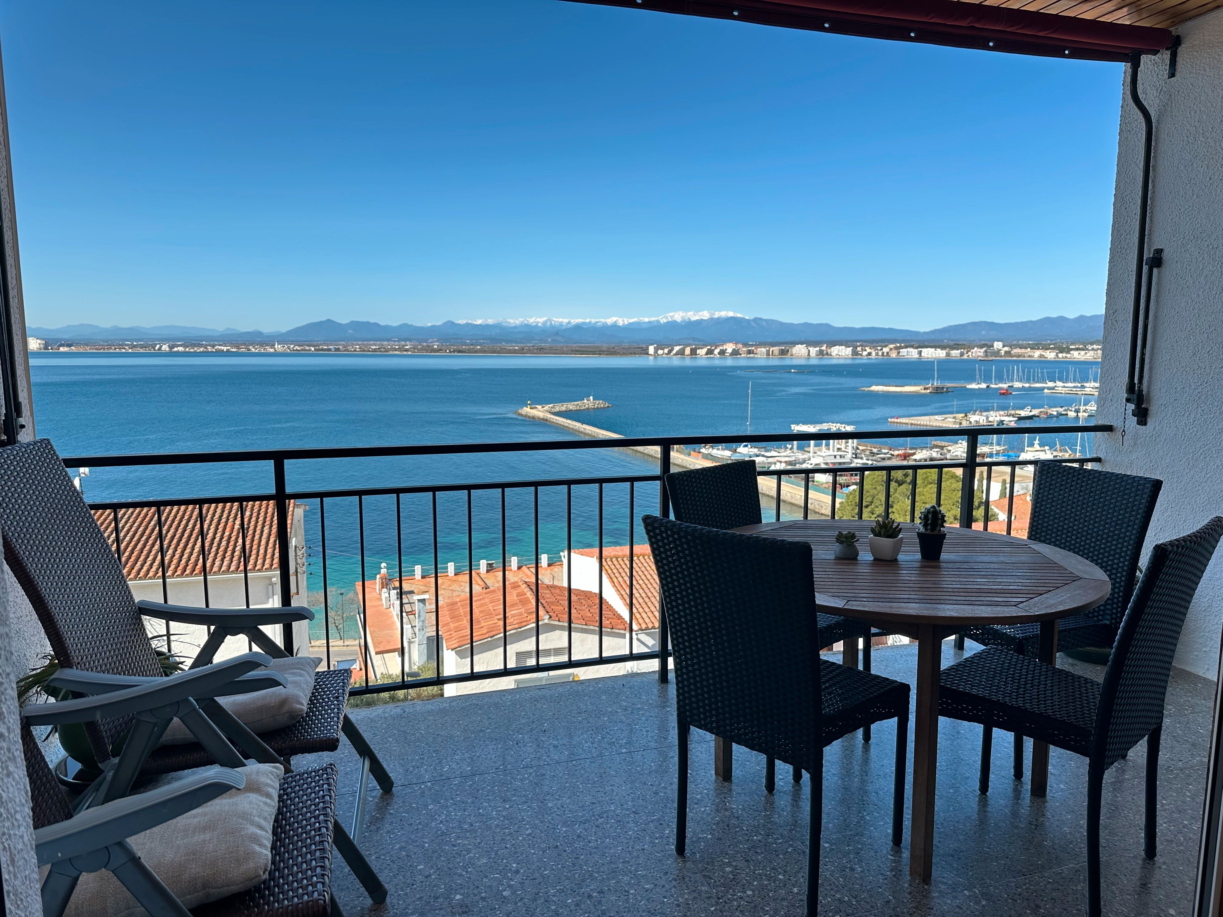 Apartament en venda en Roses amb Terrassa, Moblat i Forn