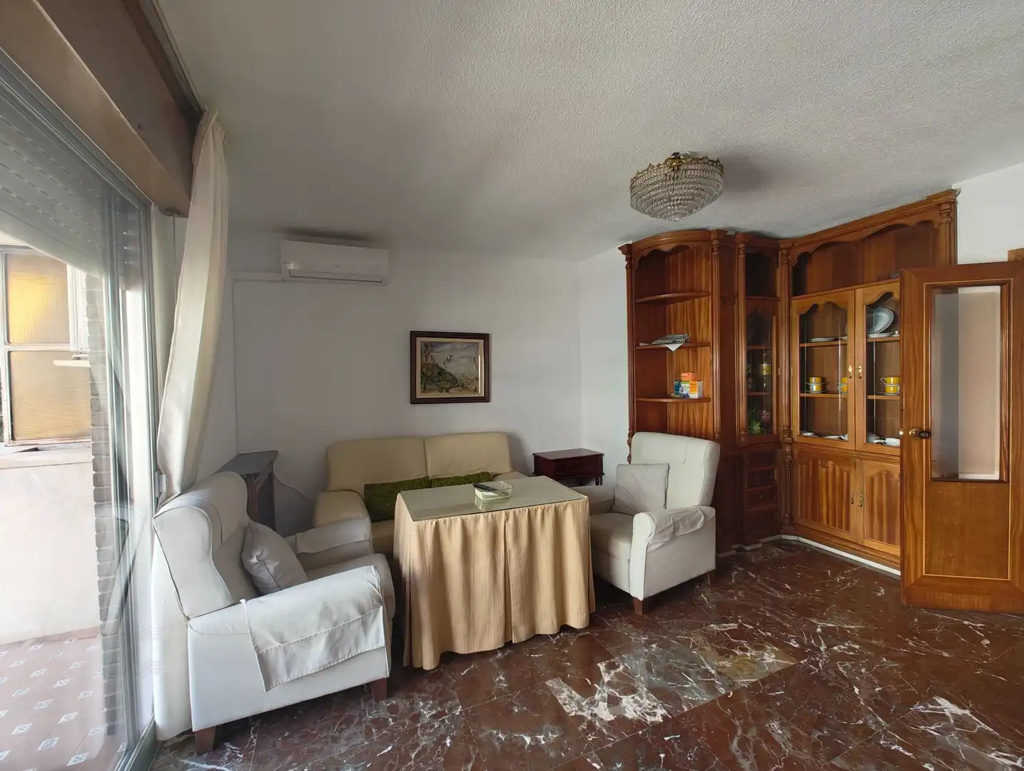 Living room of Flat for rent in Granada  with Air Conditioner, Heating and Furnished