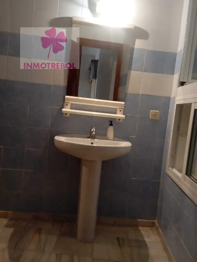 Bany de Casa o xalet en venda en Villanueva del Ariscal amb Traster i Balcó