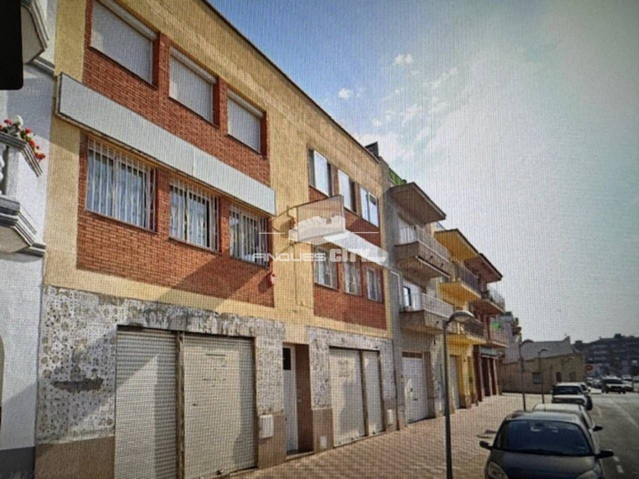 Vista exterior de Edifici en venda en Pineda de Mar