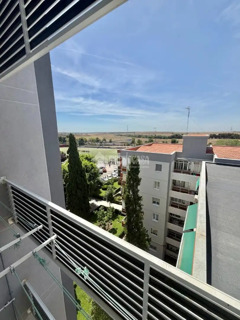 Vista exterior de Piso en venta en Fuenlabrada con Aire acondicionado y Terraza