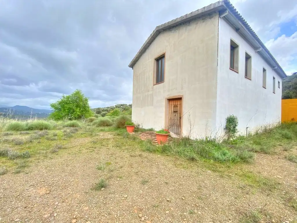 Casa rústica con jardín en venta en Colmenar, imagen 3