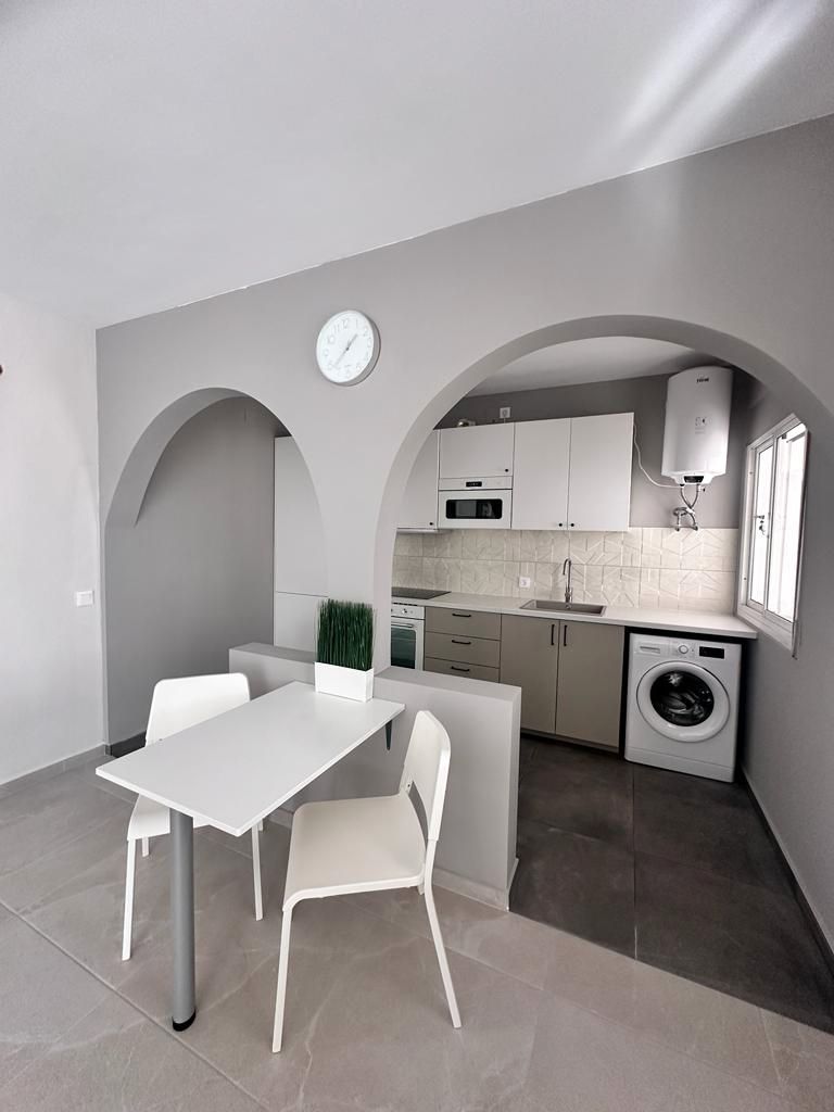 Kitchen of House or chalet for sale in Benalmádena  with Air Conditioner, Private garden and Swimming Pool