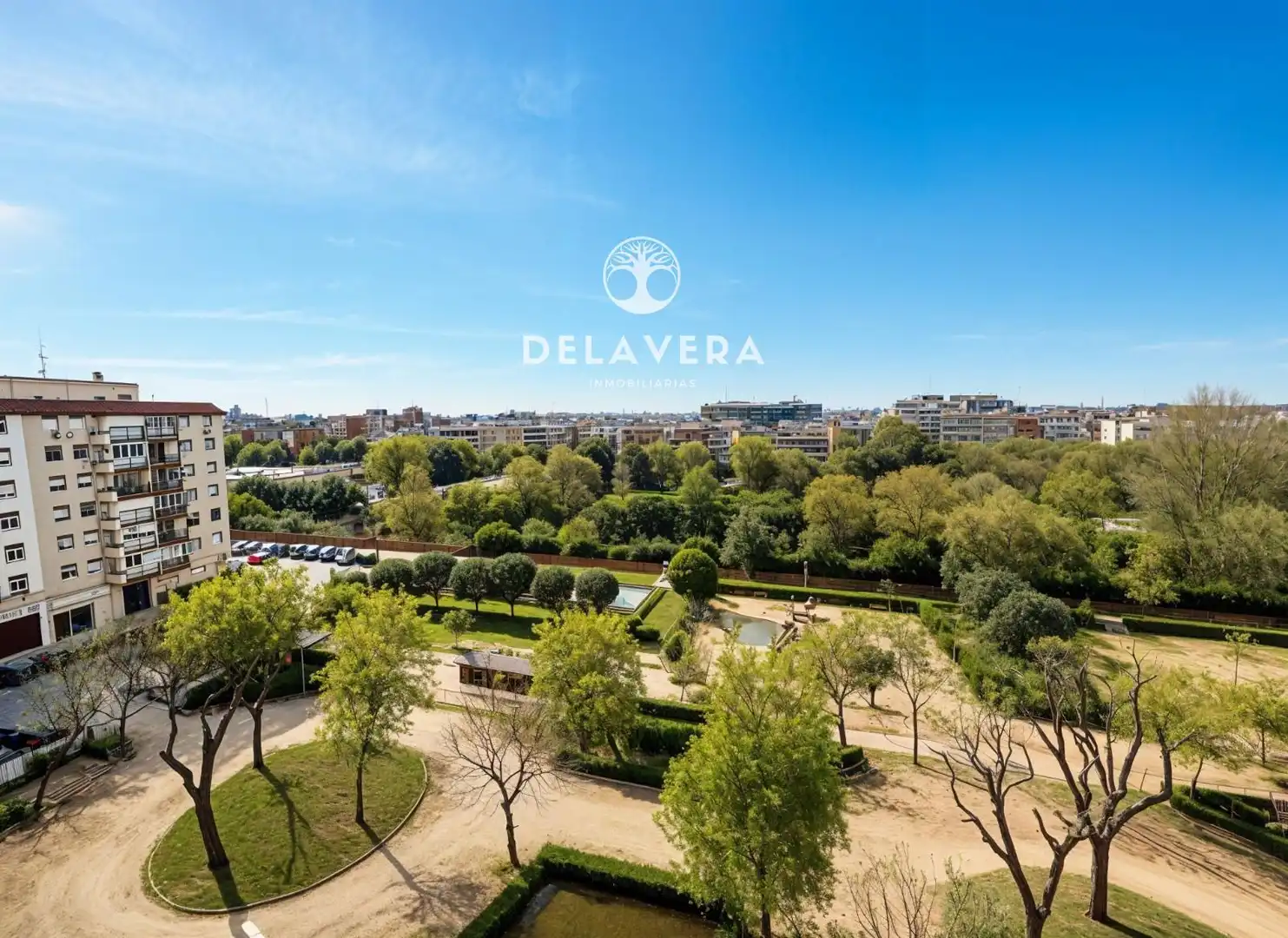 Vista exterior de Pis en venda en Móstoles amb Calefacció, Parquet i Terrassa