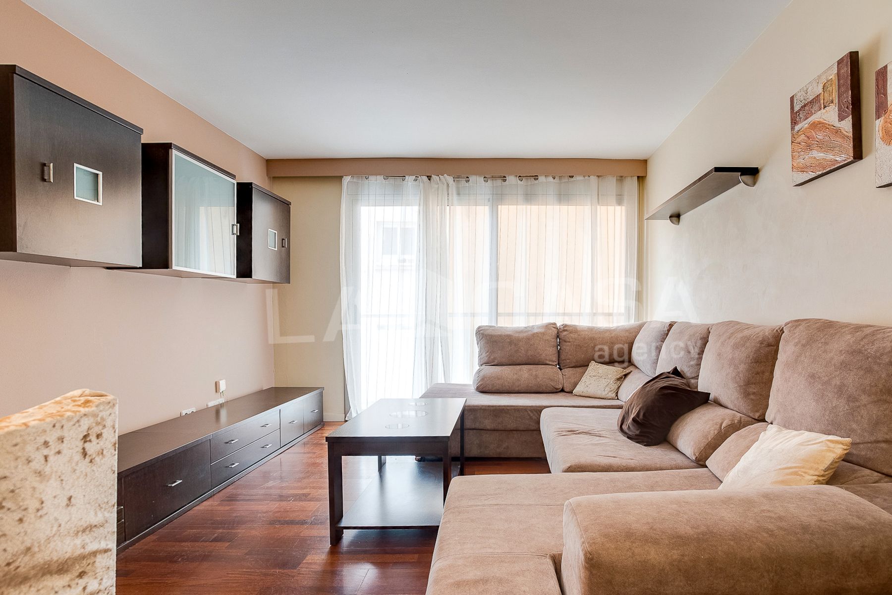 Living room of Flat for sale in L'Hospitalet de Llobregat  with Terrace and Balcony