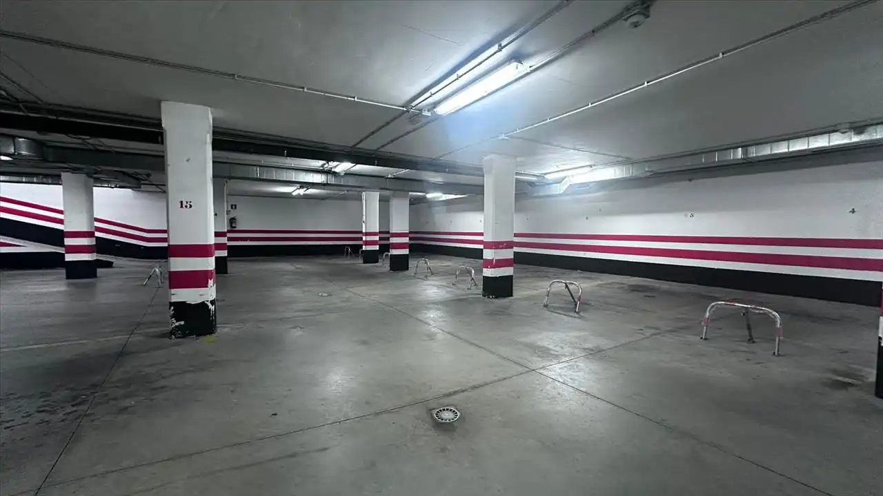 Garage zum Verkauf in SAN FRANCISCO JAVIER, Santidad