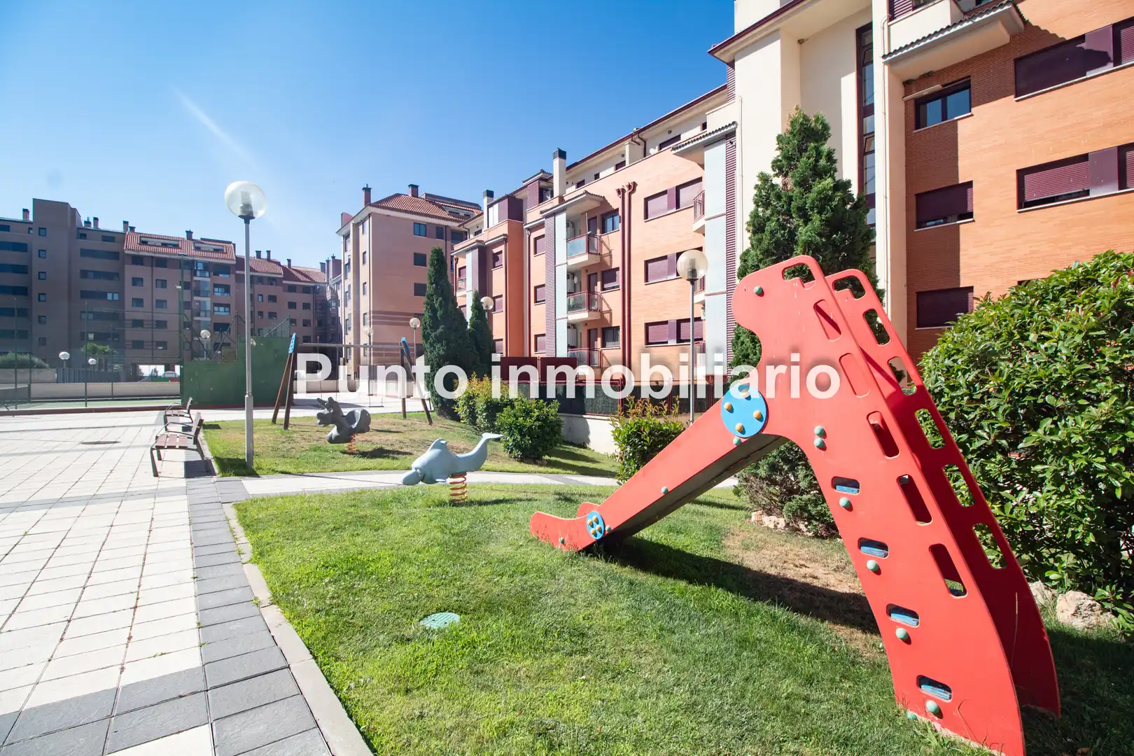 Exterior view of Flat for sale in Arroyo de la Encomienda  with Heating, Parquet flooring and Storage room