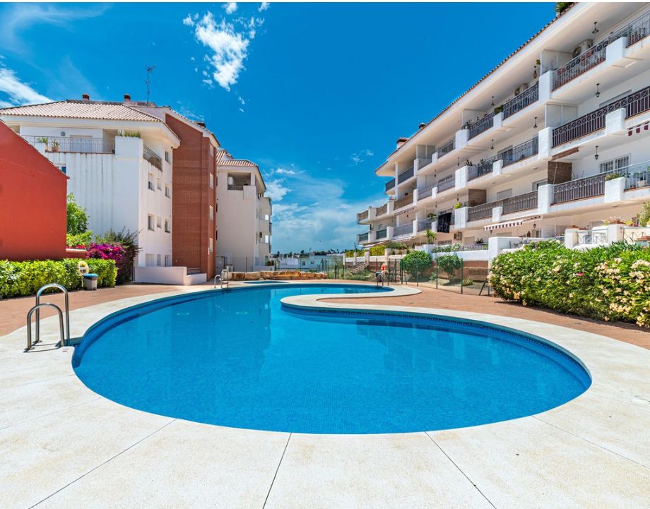 Piscina de Pis en venda en Fuengirola amb Terrassa, Moblat i Forn