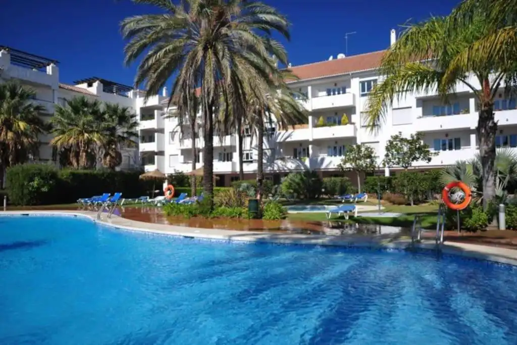 Vista exterior de Dúplex en venda en Marbella amb Aire condicionat, Calefacció i Parquet