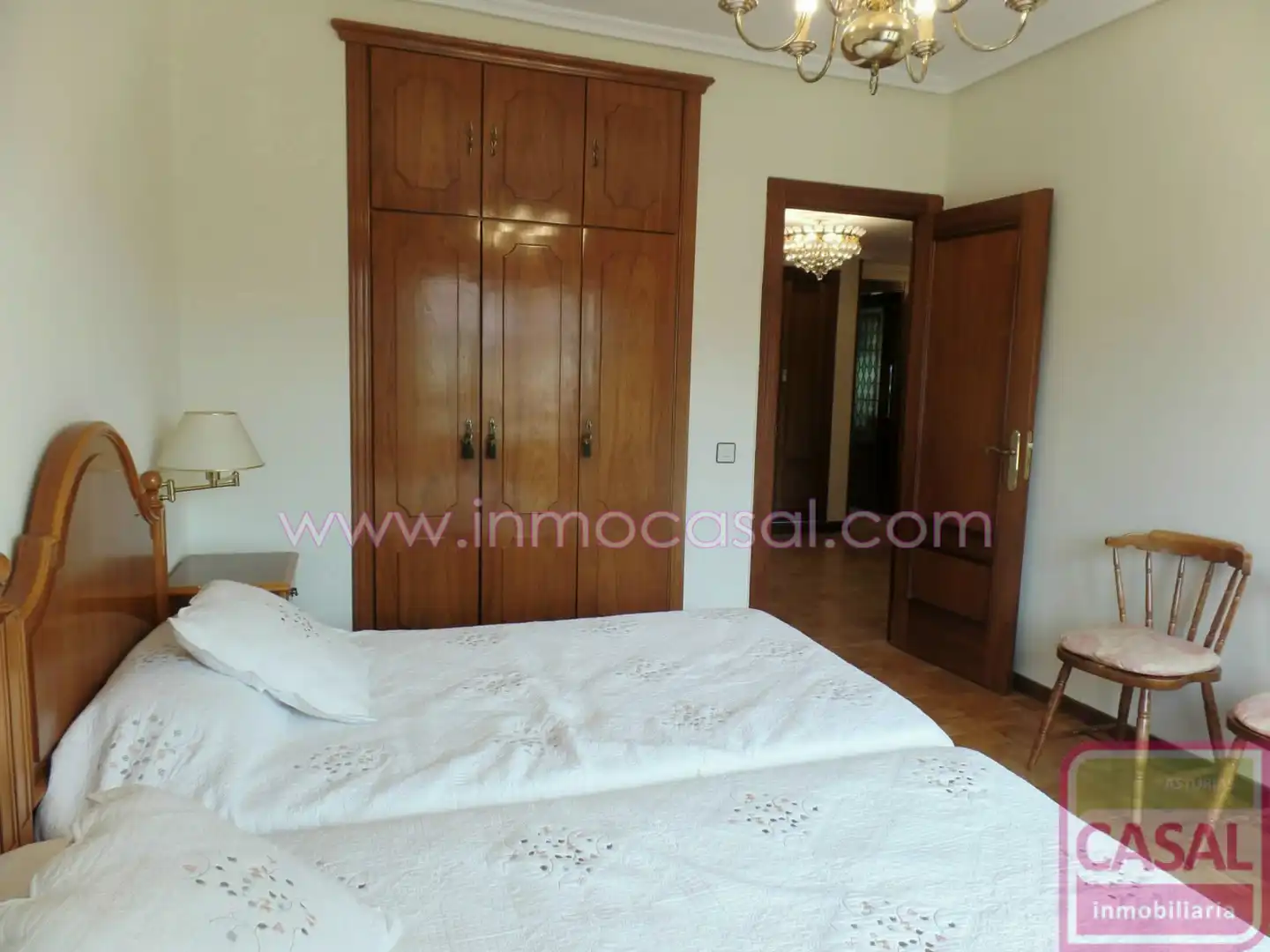 Schlafzimmer von Wohnung zur Miete in Oviedo  mit Heizung, Terrasse und Möbliert