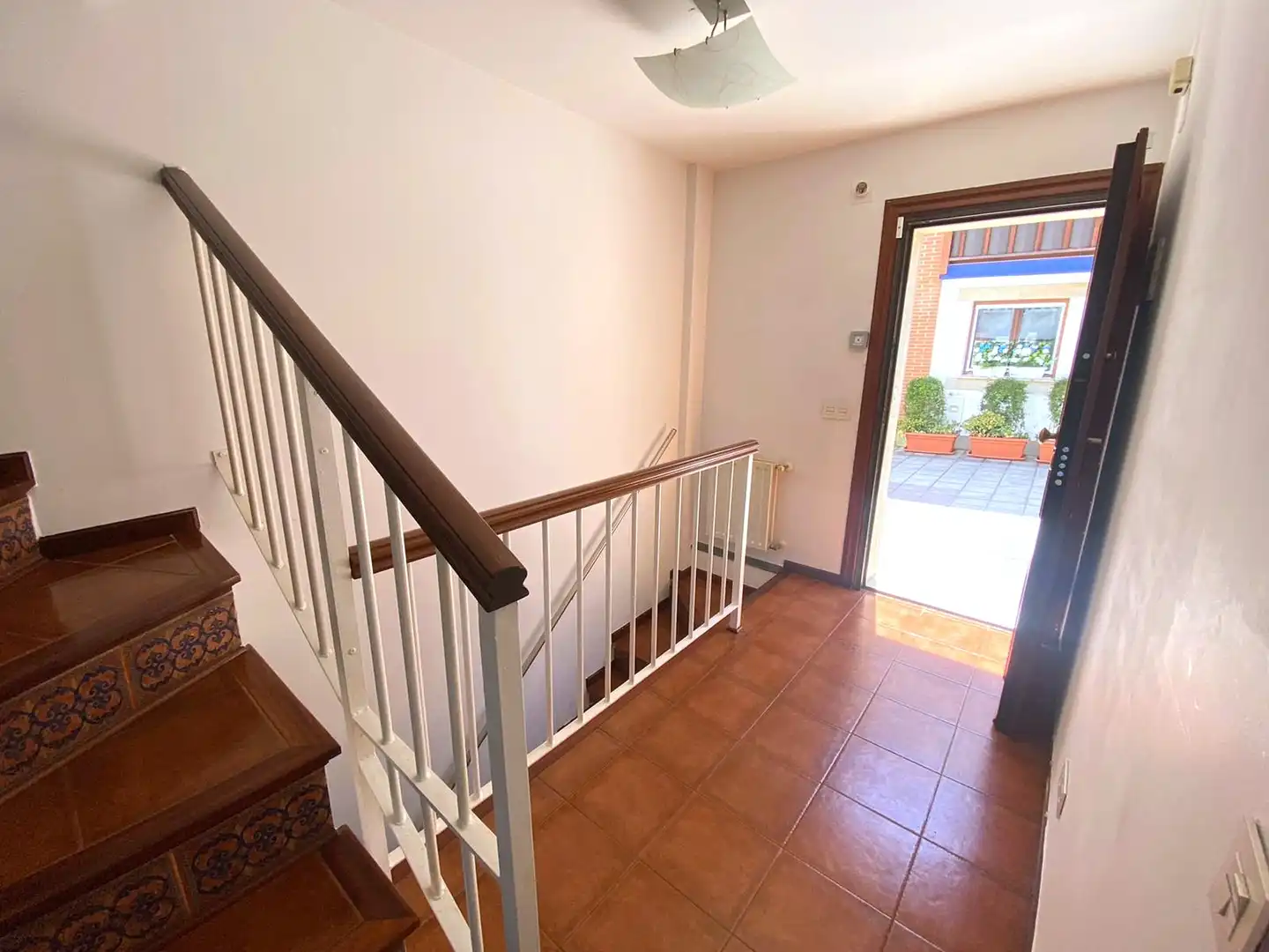 Einfamilien-Reihenhaus zum Verkauf in Castro-Urdiales mit Heizung, Privatgarten und Parkett