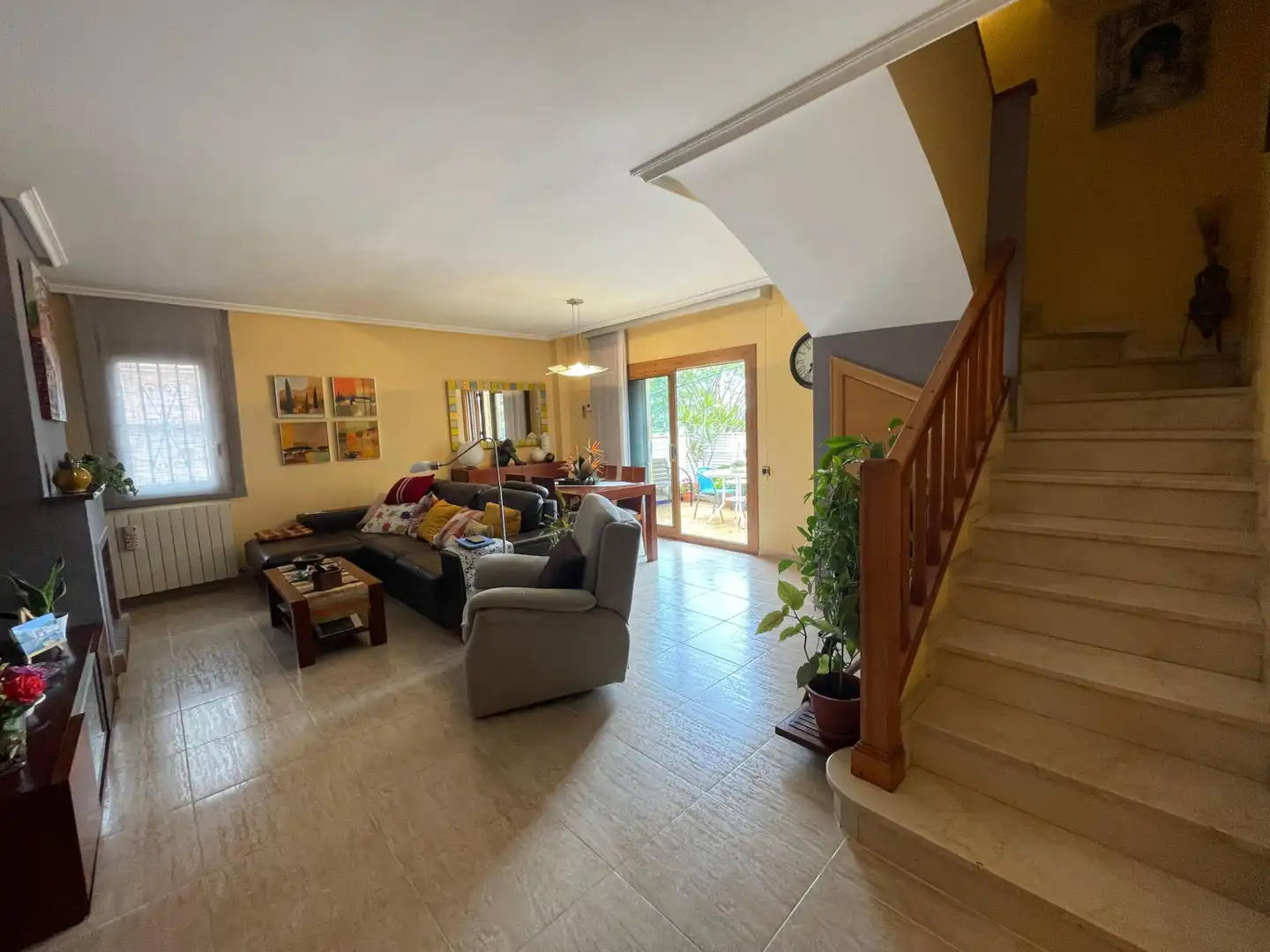 Living room of Detached homes for sale in Santa Coloma de Gramenet  with Air Conditioner, Heating and Terrace