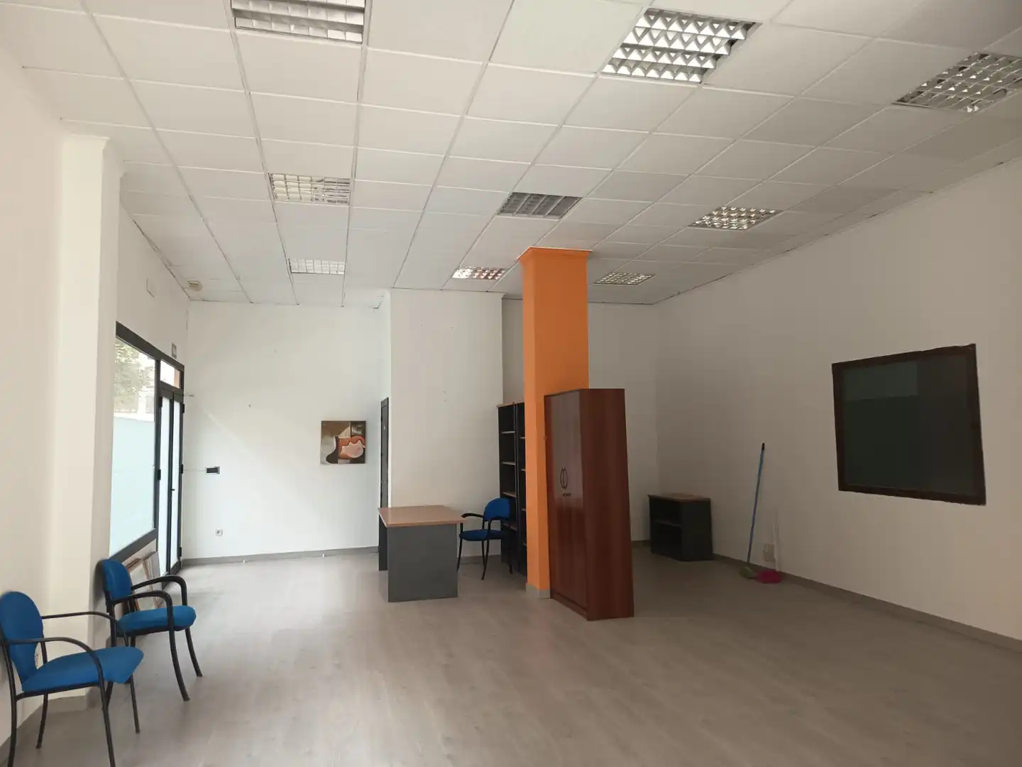 Local comercial en venta en Avenida Guardia Civil Nº18, imagen 2